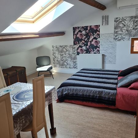 Espace Beleverte Bussiere 1 Tamaris Appartement Meuble De 2 Chambres Улан Екстериор снимка